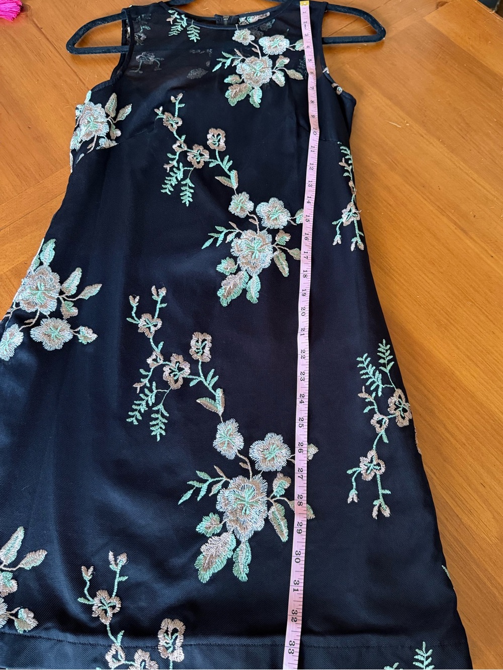 Vince Camuto Floral Black Dress size 4 Gorgeous Detail - Picture 16 of 16